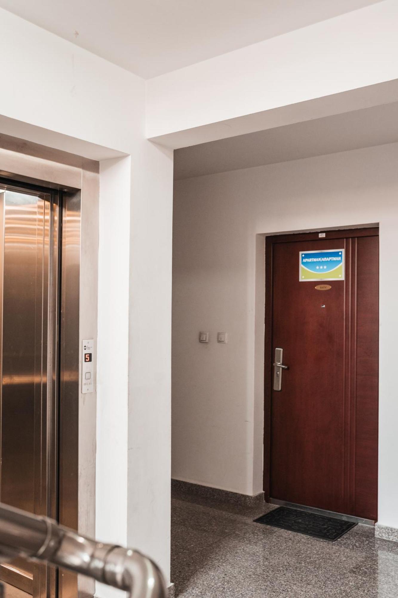 Apartman Centar Добой Екстер'єр фото